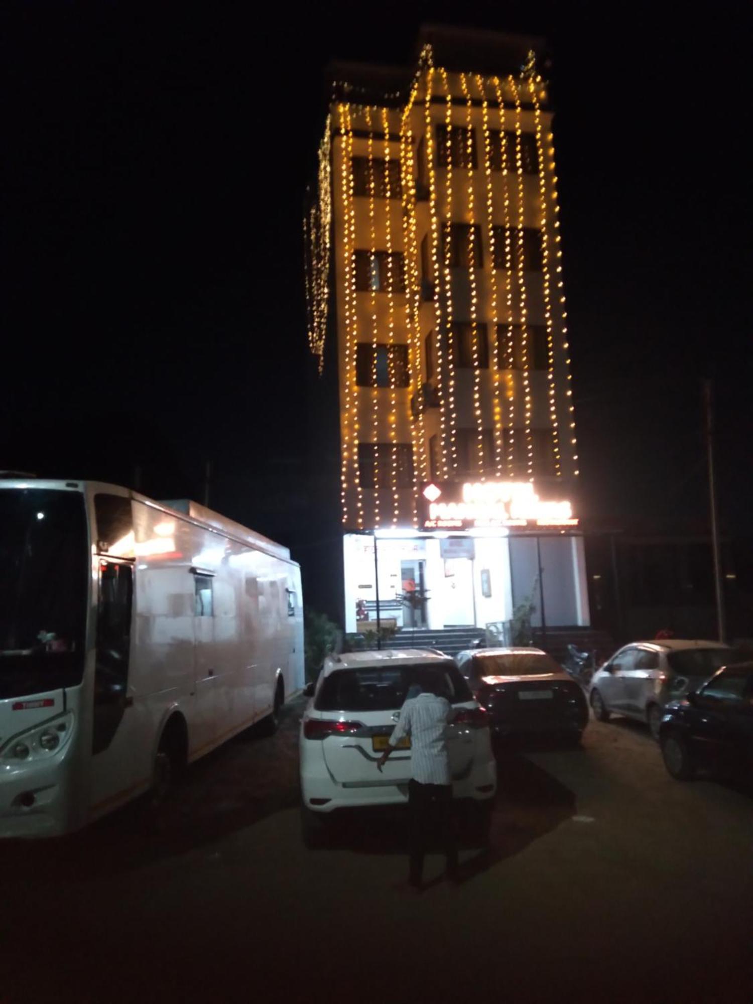 אודייפור Hotel Mangal Niwas מראה חיצוני תמונה